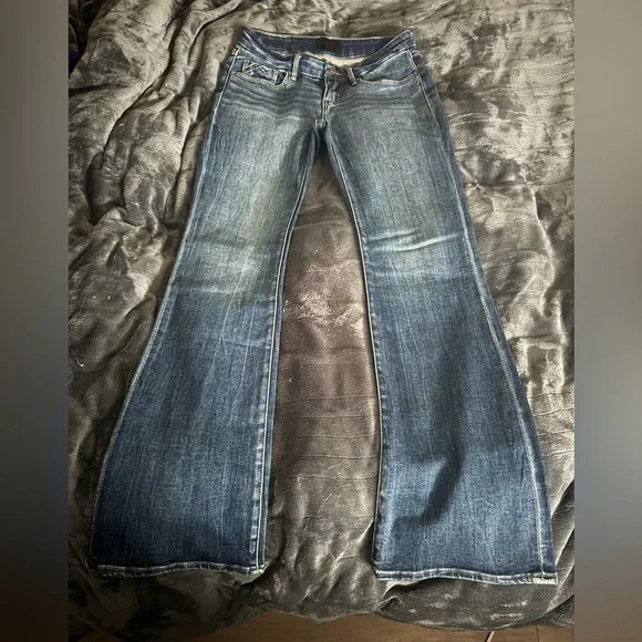 NWOT Buckle Lowrise Bootcut Jeans - Picture 4 of 12